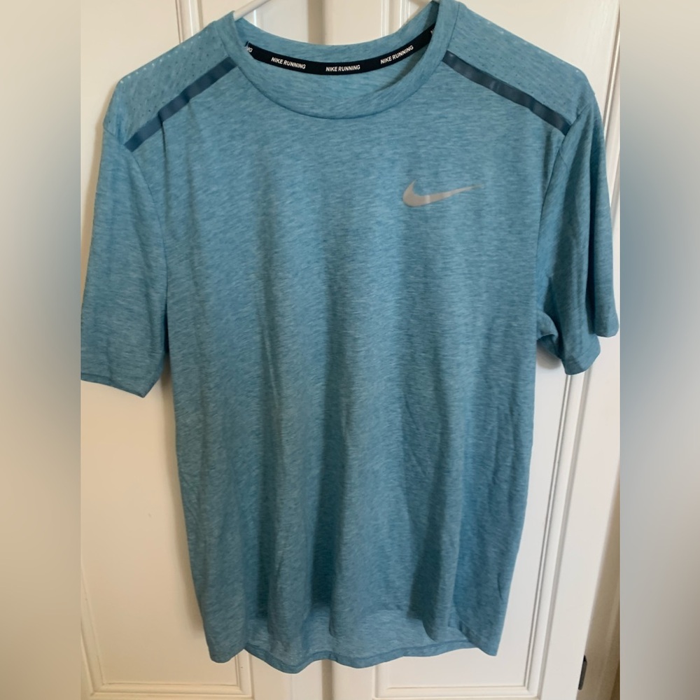 Men’s Nike athletic shirt, green/blue, size M